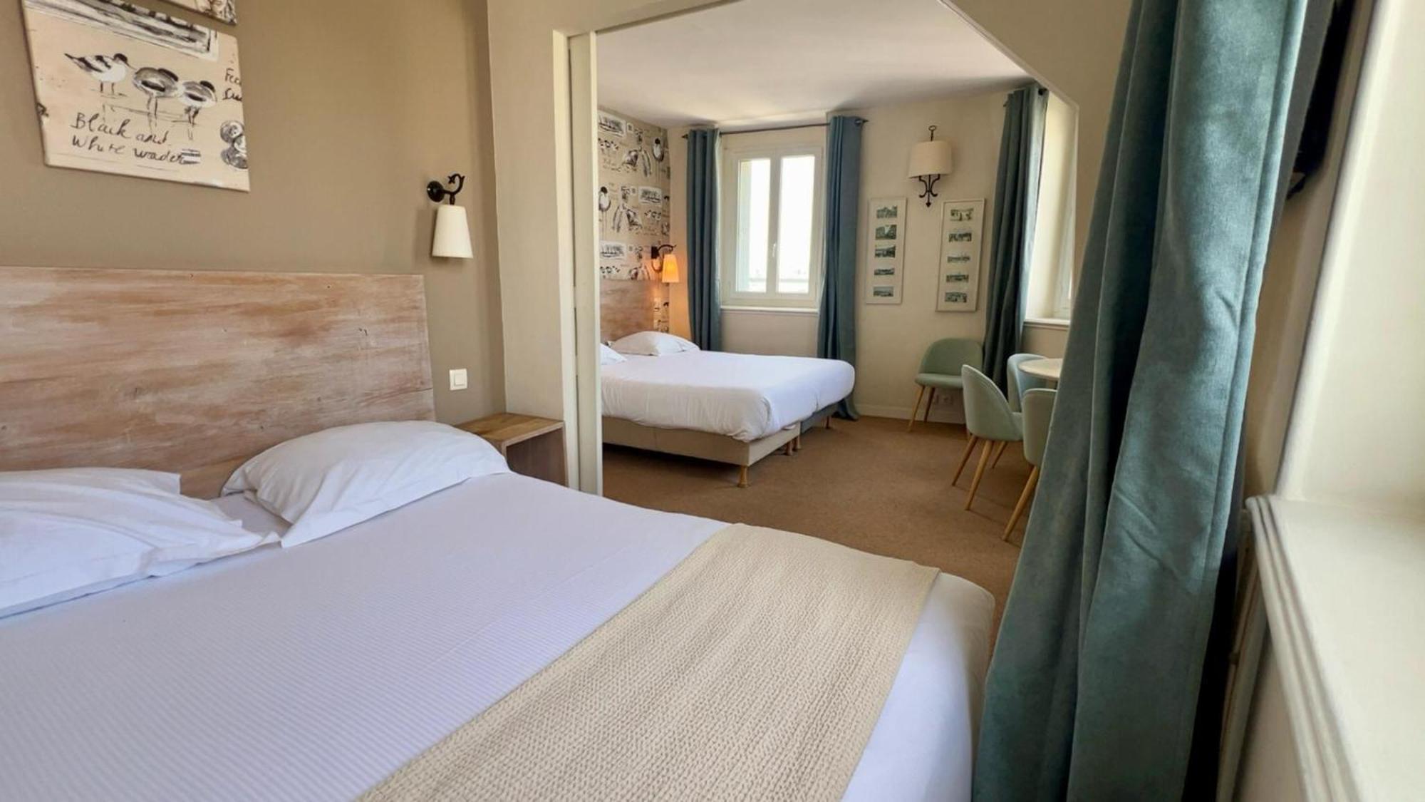 Hotel & Restaurant Le Central Trouville Room photo